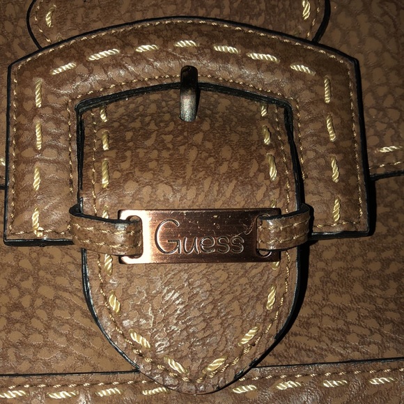 Guess purse and matching wallet - Picture 2 of 4